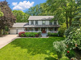 18689 Aztec Dr, Spring Lake, MI 49456