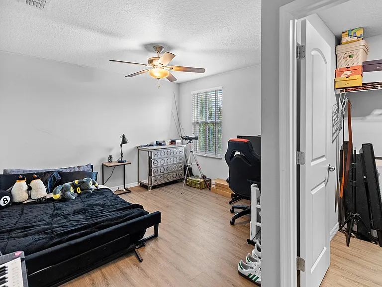 5648 NW Lorna Ct — Photo 41