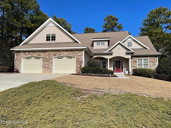3rd image of 875 Monticello Drive #8