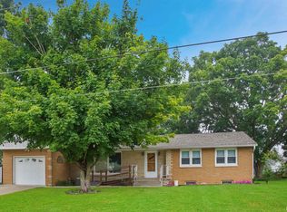 216 N Cottage Grove Ave, Princeville, IL 61559