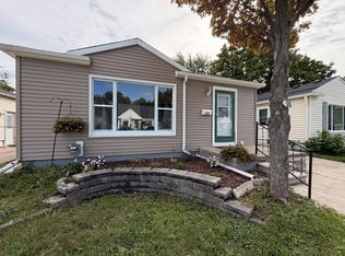 439 W Brockton Ave, Madison Heights, MI 48071