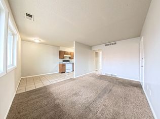 900 Elder Ln, Des Moines, IA 50315