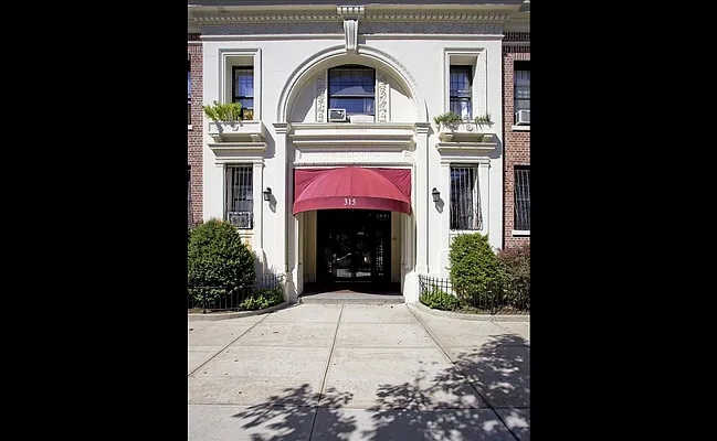 Sold by Douglas Elliman | media 18