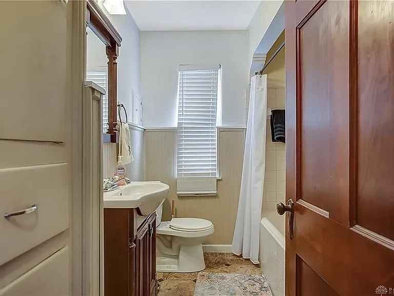242 Claranna Ave — Photo 19