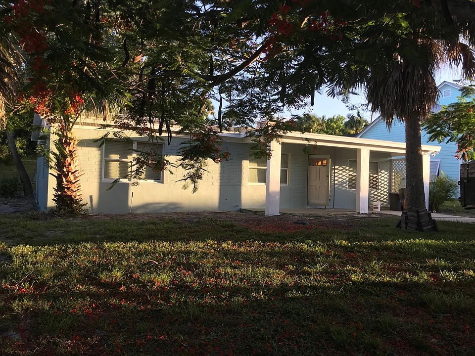 1st image of 1085 NE Oceanview Cir