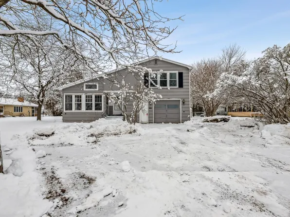 2806 Taylor St, Marinette, WI 54143