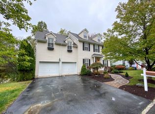 18 Bowers Dr, Hackettstown, NJ 07840