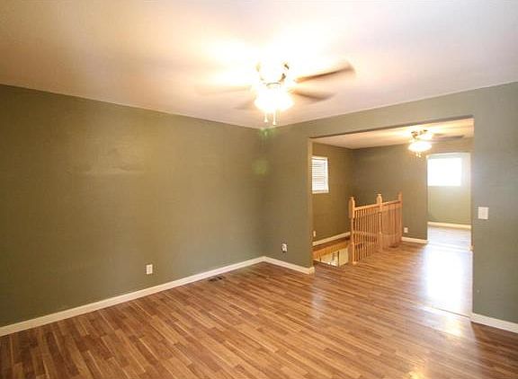 2nd image of 2542 Lincoln Ave