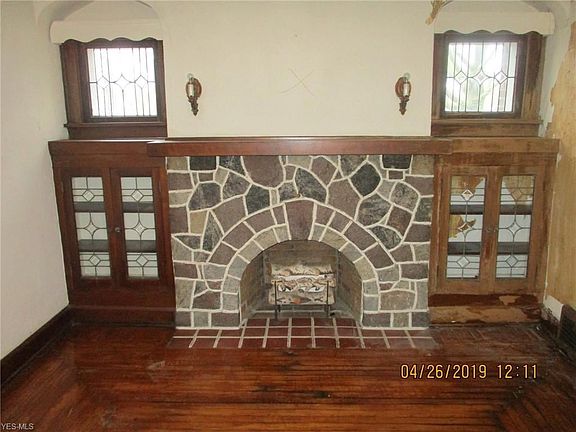 3rd image of 5314 Northcliff Ave