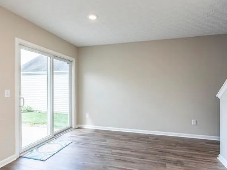 1040 Bella Dona Rd — Photo 4