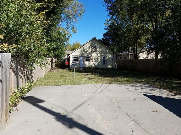 2nd image of 419 W 14th St