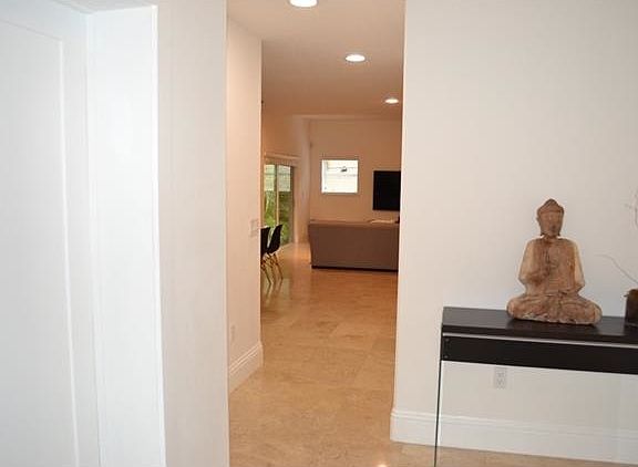 3rd image of 3103 Oak Ave