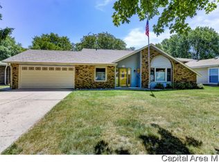 4104 Pickfair Rd, Springfield, IL 62703
