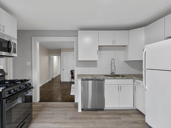 4th image of 42 Beers St #2W