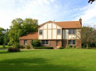 22 Pheasant Run, Hawthorn Woods, IL 60047