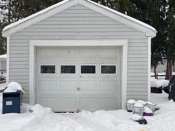3rd image of 42 Townsend Ave