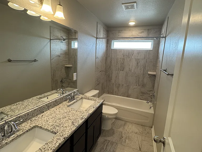 724 Westfield Blvd — Photo 16