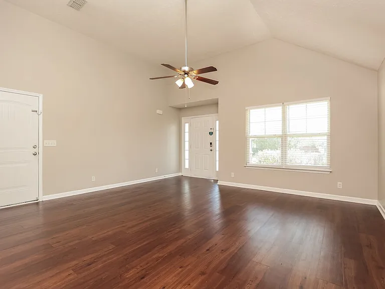 2333 Cason Trl — Photo 3