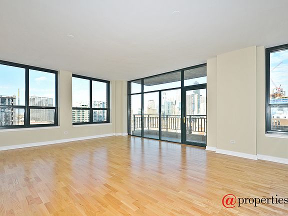 Living Room / Dining Room