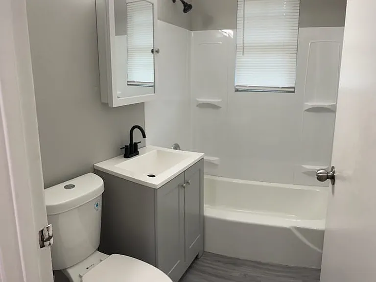 Bradford Commons Apartments — Photo 8