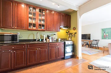 Sold by Batra Group Inc