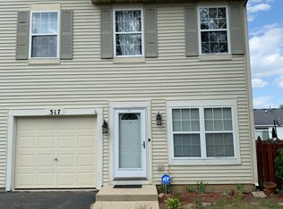 317 Richmond Dr, Romeoville, IL 60446