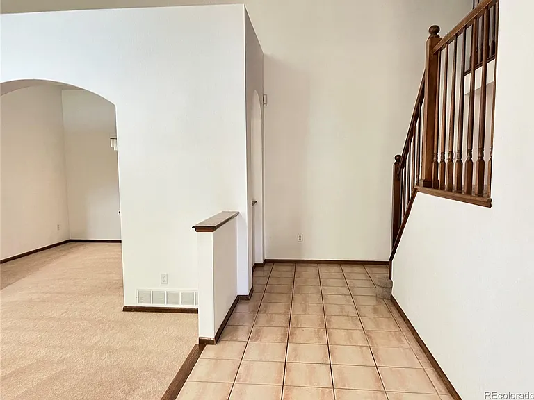 9881 Spring Hill Pl — Photo 4