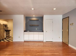 743 1/2 N High St APT B, Columbus, OH 43215