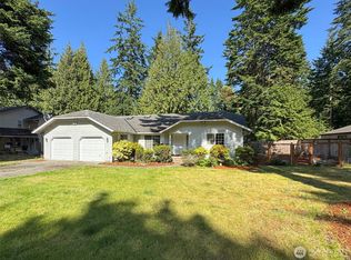 42 Charles Way, Sequim, WA 98382