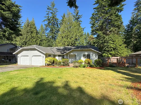 42 Charles Way, Sequim, WA 98382