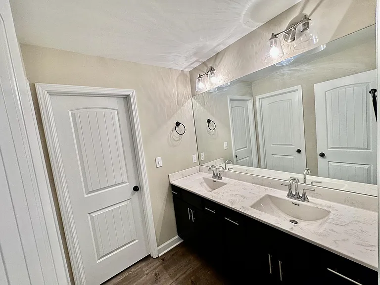 613 Estrella Dr — Photo 23