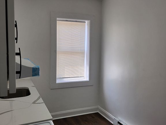 2nd image of 328 S Monroe St APT 3