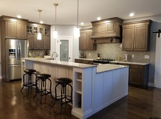 23 Stacey Way, Troy, NY 12180