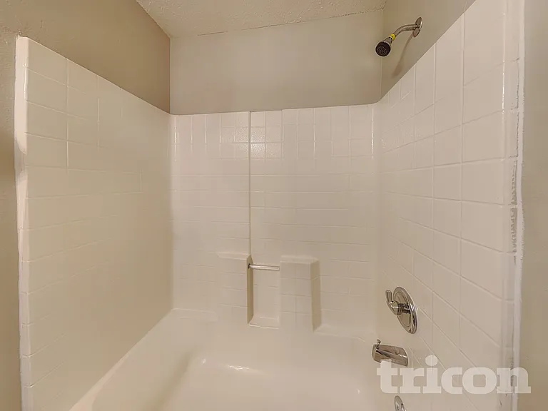 2835 31st Ave E — Photo 14