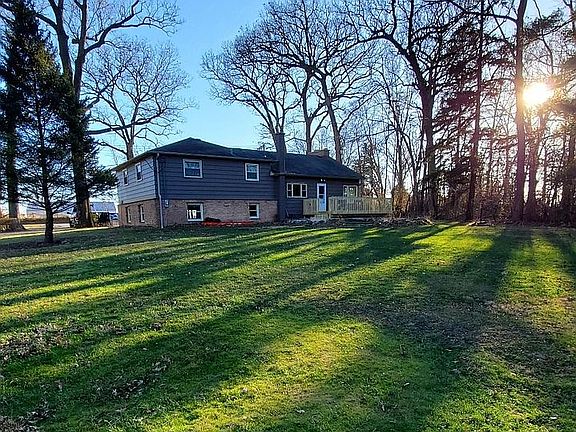 3rd image of 10874 E Flagg Rd