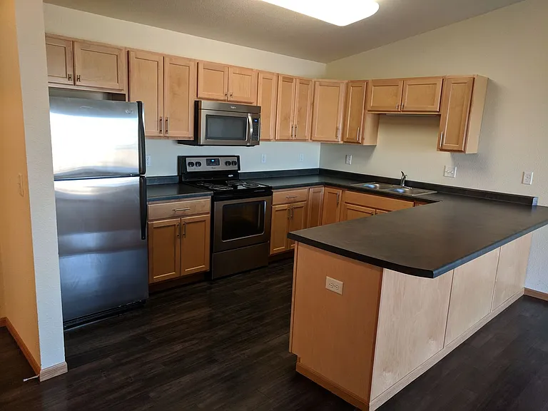 West Lake II Apartments — Photo 31