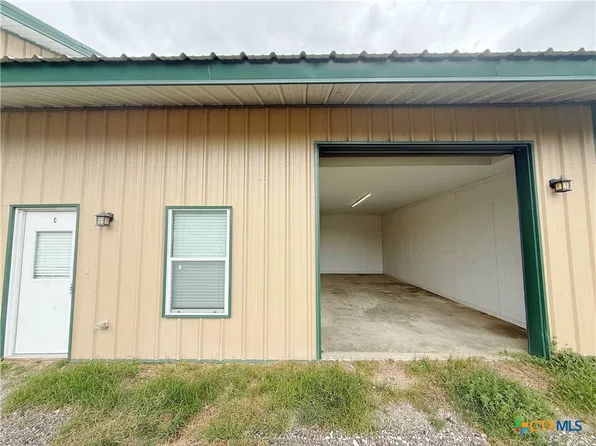 117 S Emma St, Bartlett, TX