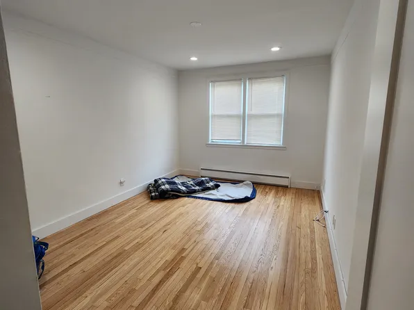22-46 47th Street 2 image 2 of 8