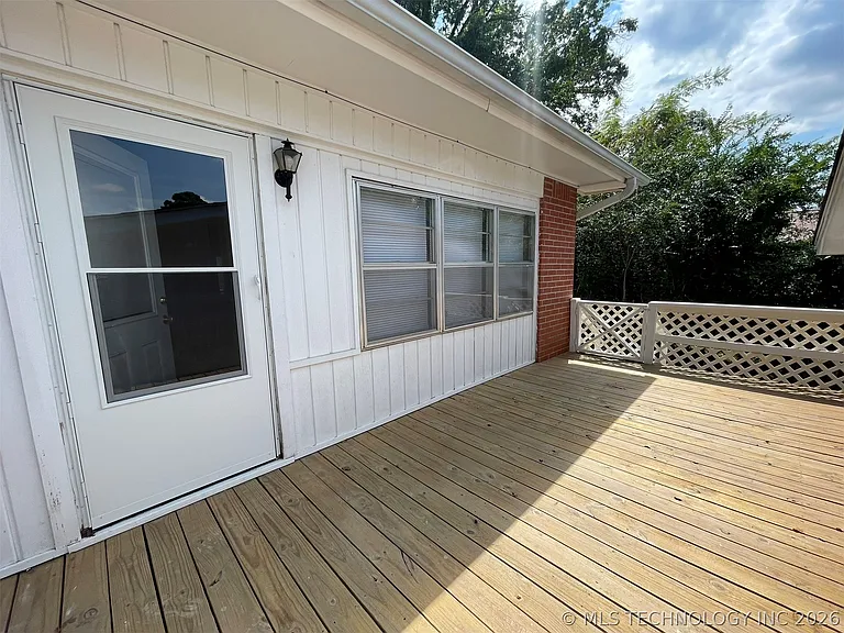 278 Hickory Dr — Photo 29