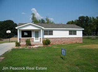 100 Lakeshore Dr, Jacksonville, AR 72076