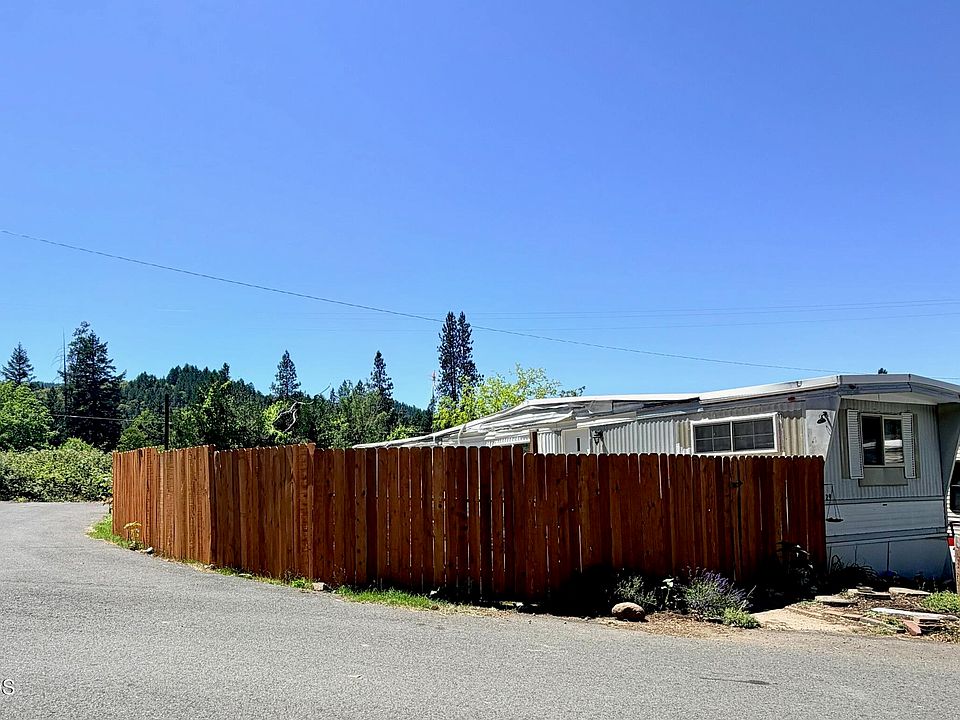 1st image of 7001 Rogue River Hwy Space 29