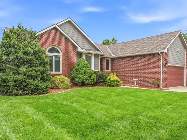 821 N Cedar Park, Wichita, KS 67235