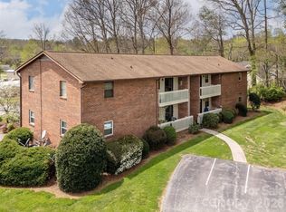 103 Oakwood Pl APT 4, Hendersonville, NC 28792