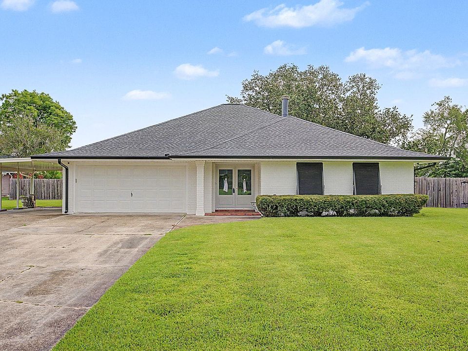 1st image of 105 Cottonwood Dr