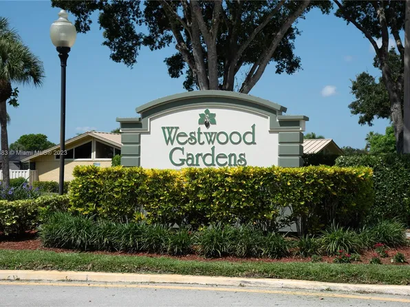 5755 Golden Eagle Cir, Palm Beach Gardens, FL 33418