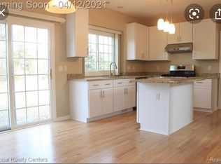 1247 Kensington Dr, Canton, MI 48188
