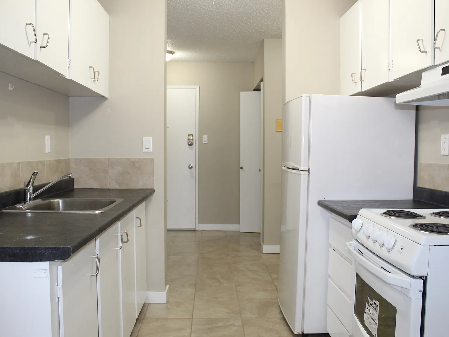 Shirley Manor — Photo 1