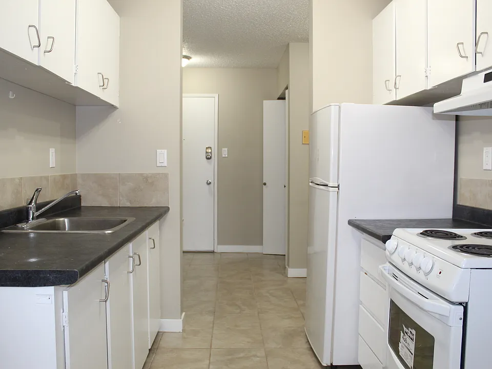 11903 106th St NW