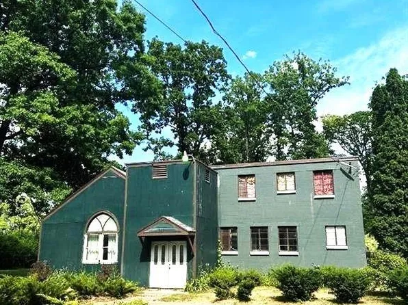 3881 Olive St, Saginaw, MI 48601