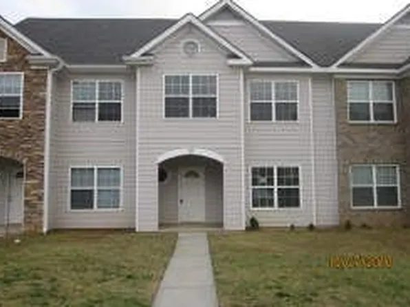 105 Nizzear Ln, Carrollton, GA 30117